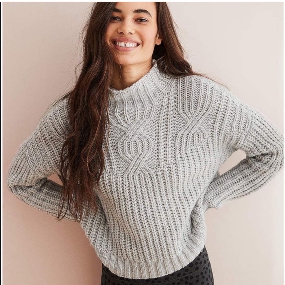 Aerie Gray Cable Knit Sweater